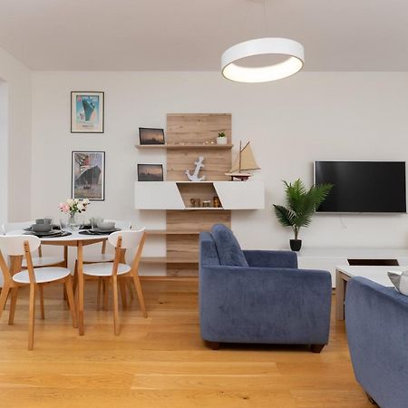 Modern Gdynia Apartment With Balcony & Parking By Noclegi Renters Luaran gambar